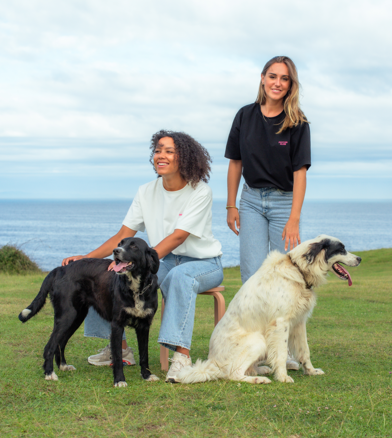 t-shirt klasikoak avec des chiens